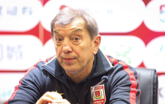  波尔多功勋教练下课引发动荡  