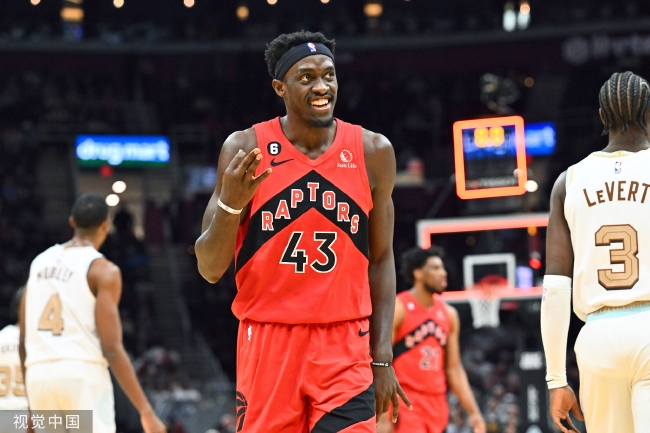  三球24+12黄蜂终结骑士连胜  