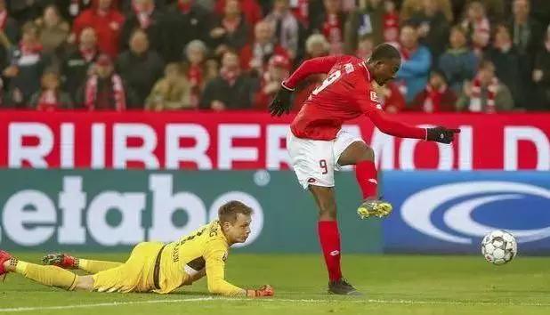 科隆保级关键战告捷,主场力克波鸿逃离降级区